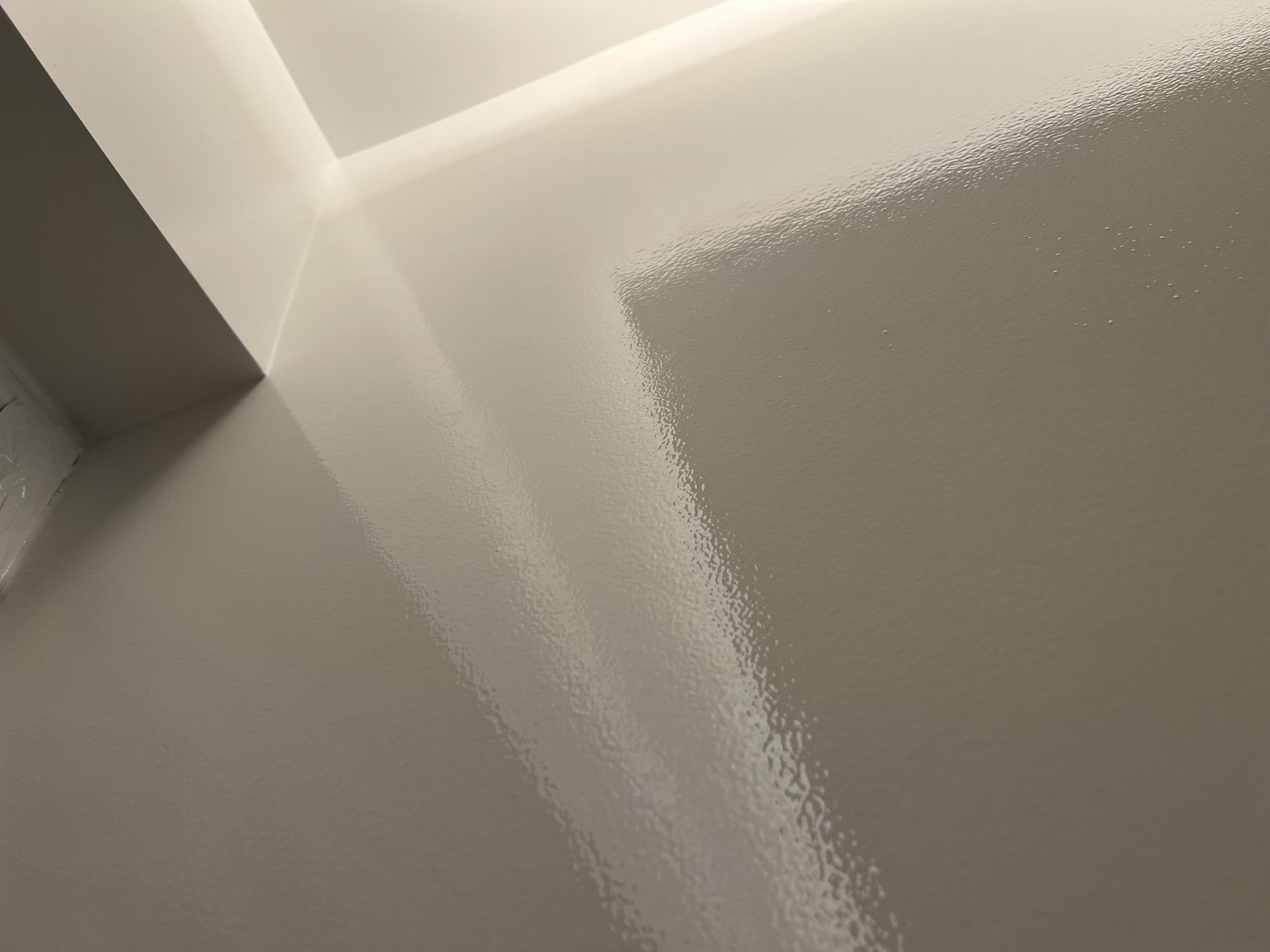 Détail de préparation d'un plafond